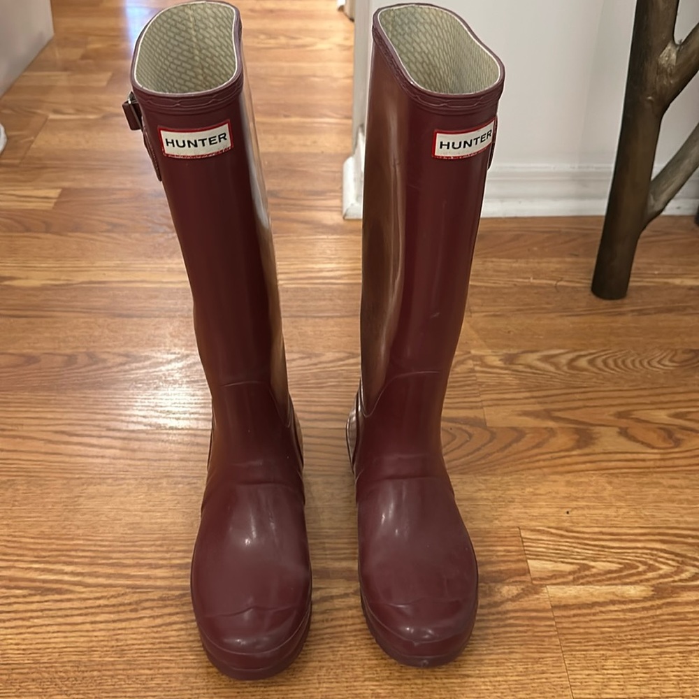 Hunter Tall Rain Boots size 8